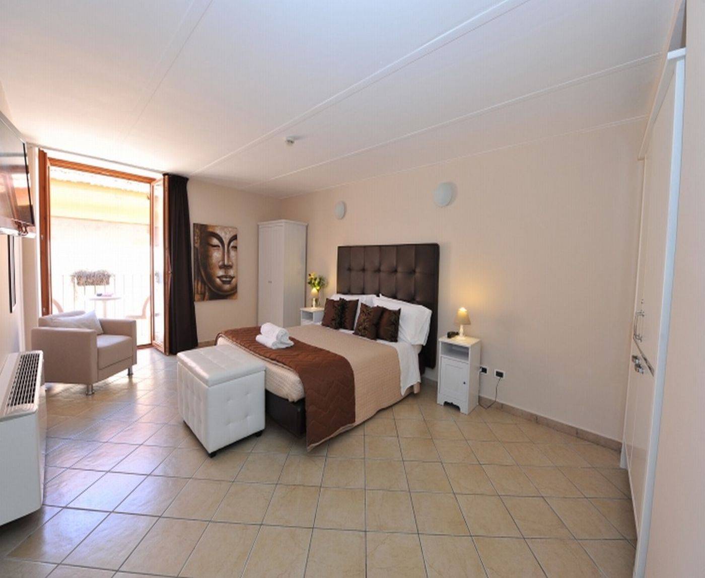 Rivoli-Sorrento-Room-7
