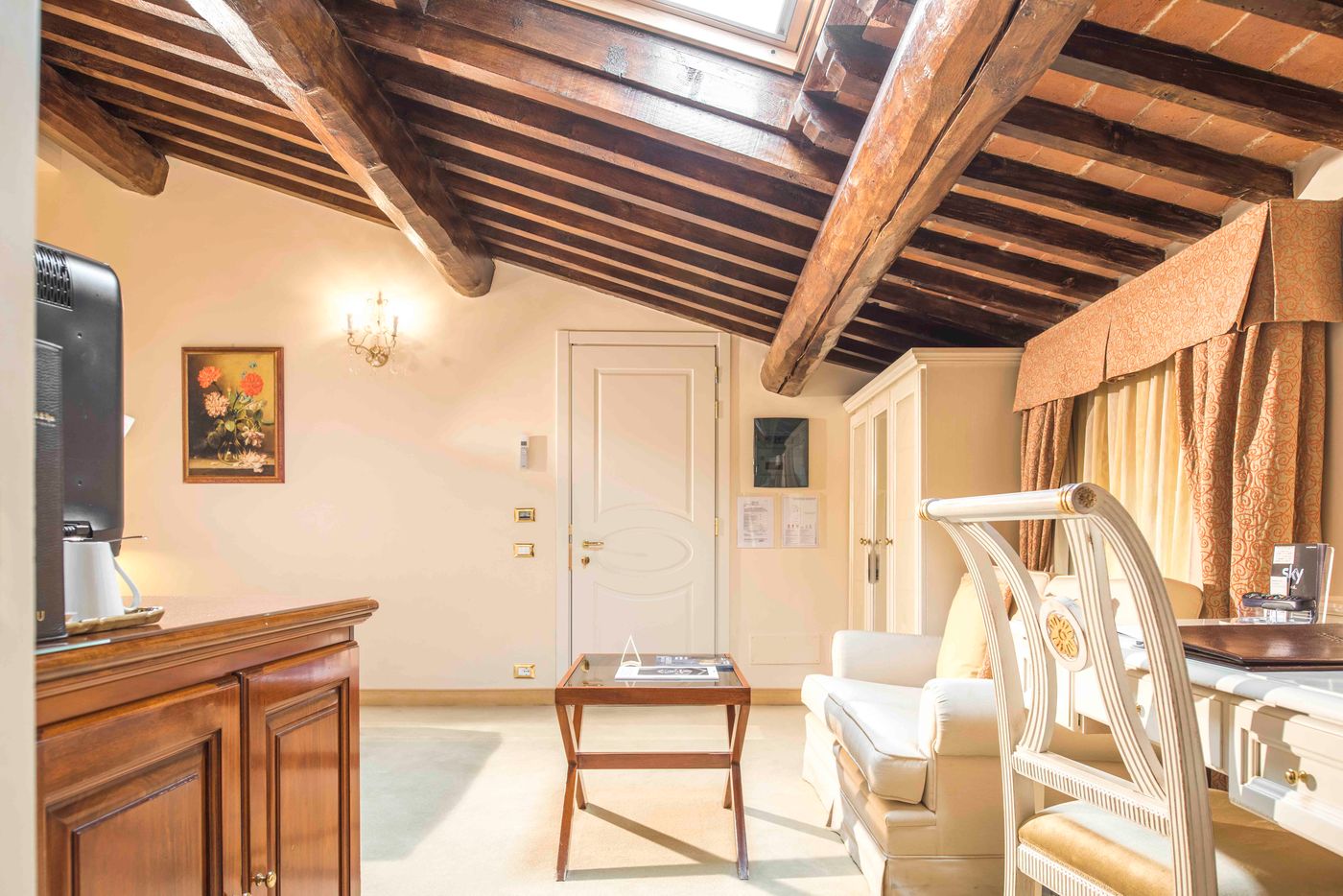 Golden-Tower-Hotel---Spa-Room-44