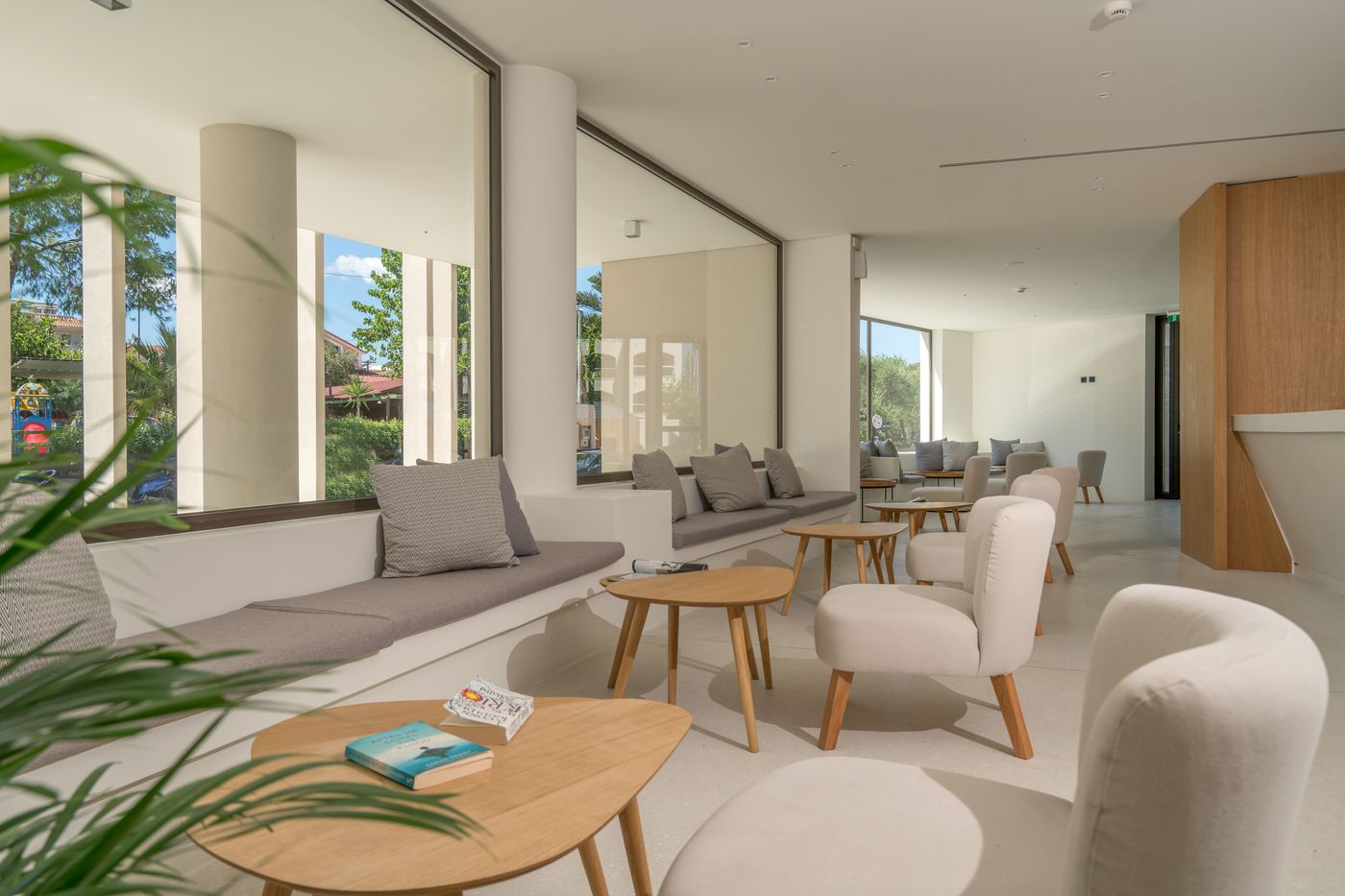 Caravel-Zante-Lobby-23