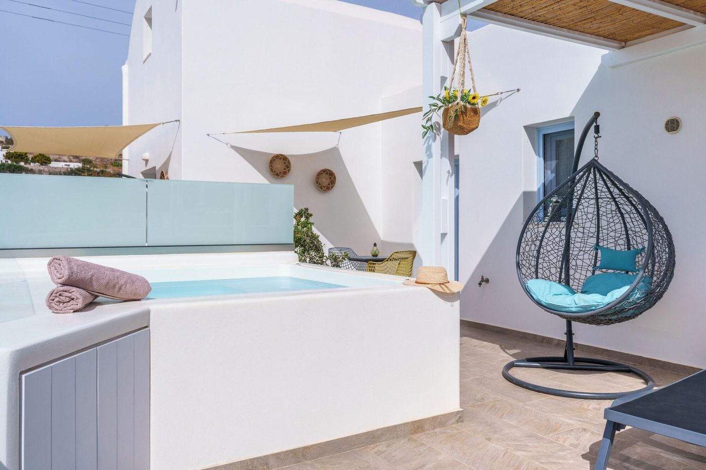 Santorossa-Luxury-Villas-Room-4