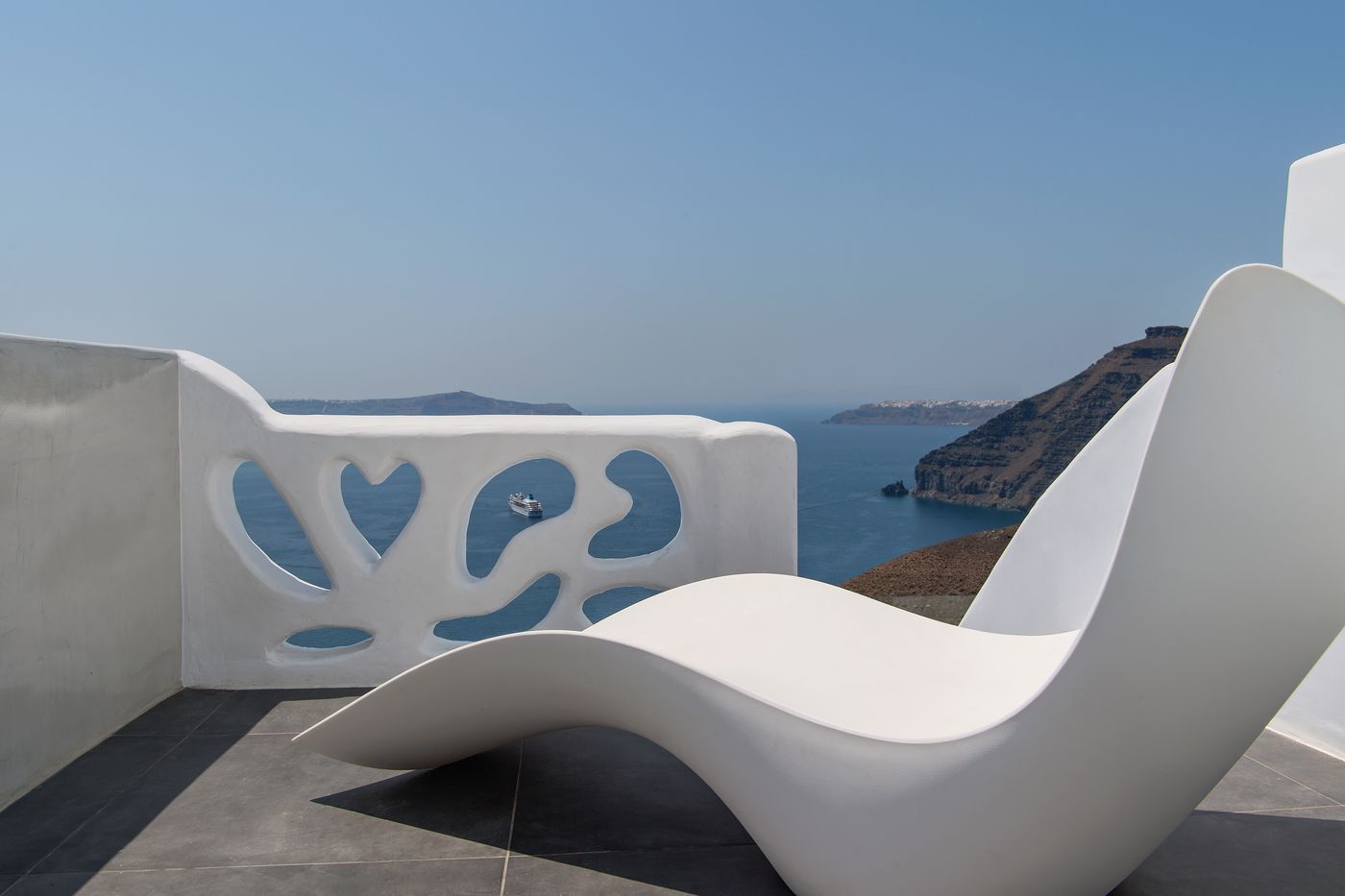 Athina-Repose-Suites-Room-104