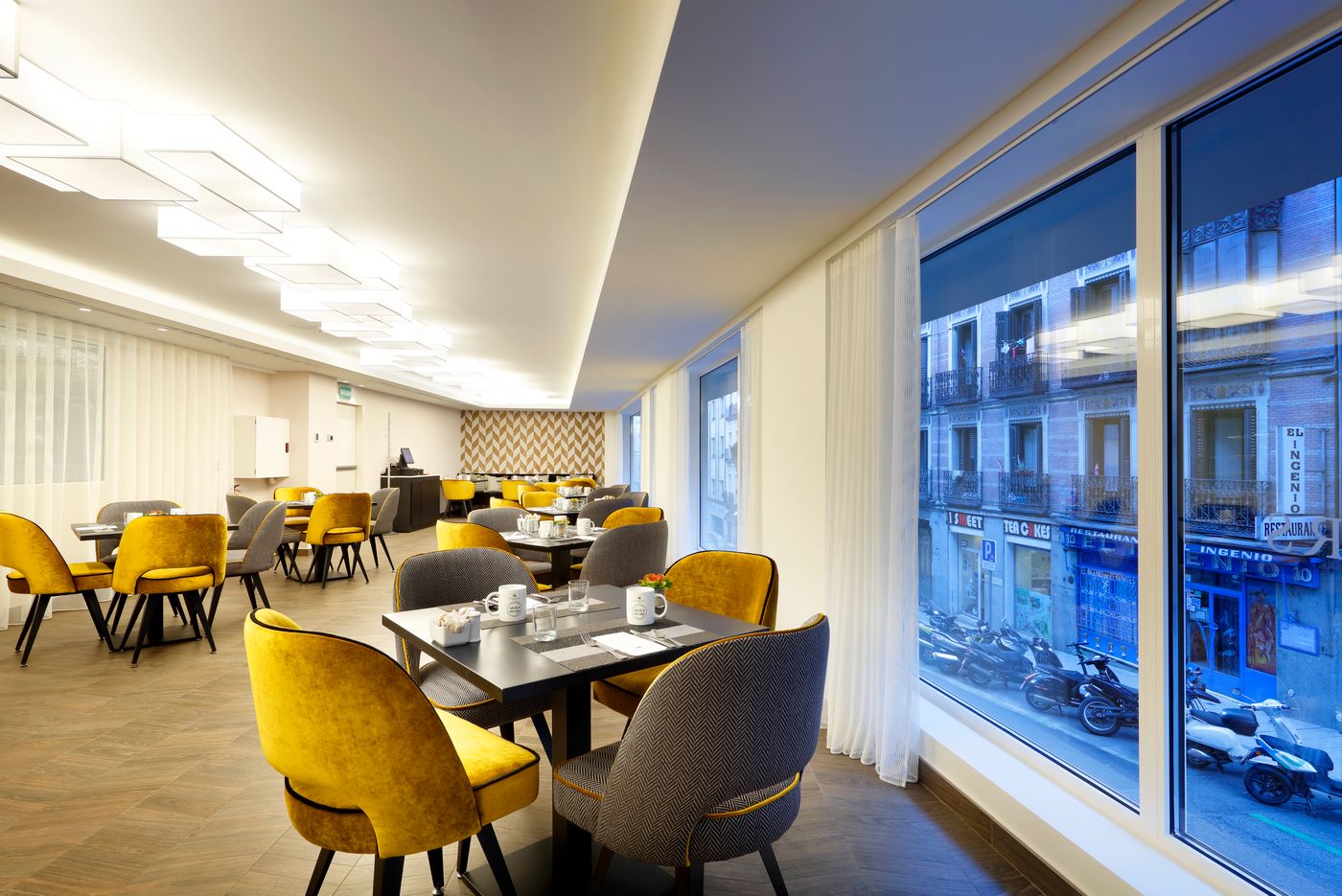 Eurostars-Madrid-Gran-Via-Restaurant-13