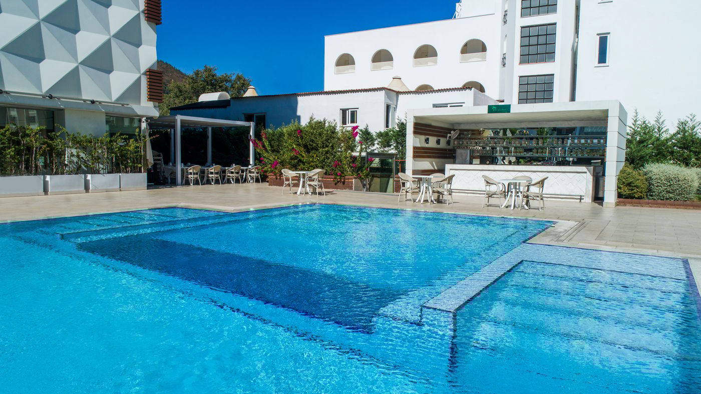 Elite-World-Marmaris-Hotel---Adults-Only-Pool-3