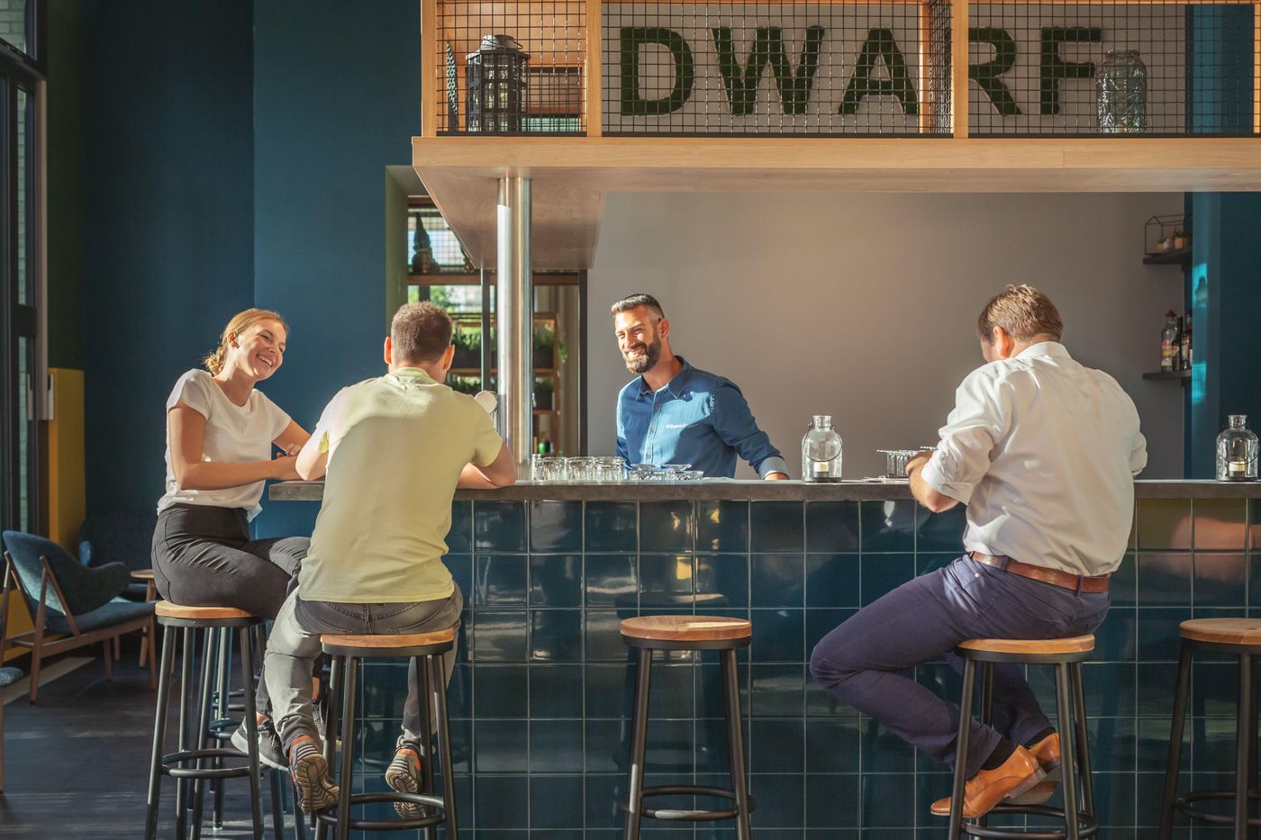 the-niu-Dwarf-Bar-10