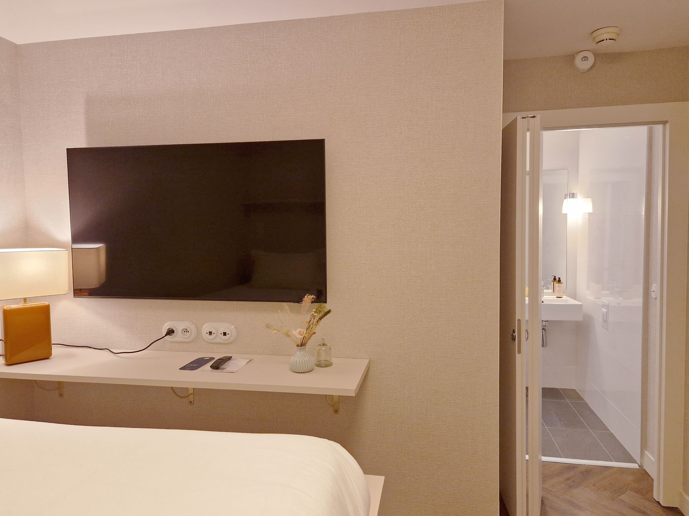 Madeleine-Haussmann-Room-17