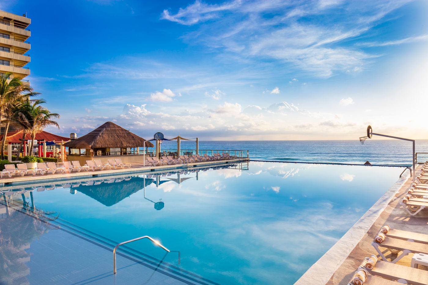 Crown-Paradise-Club-Cancun-Pool-4