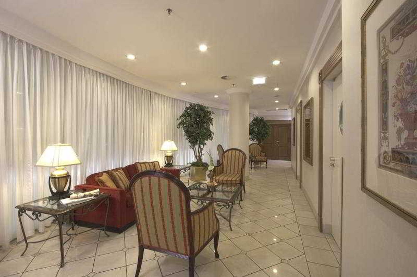 Millennium-Court-Marriott-Executive-Apartments-Lobby-6