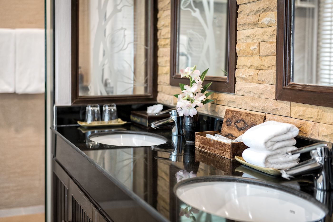 Alpina-Phuket-Nalina-Resort---Spa-Room-35