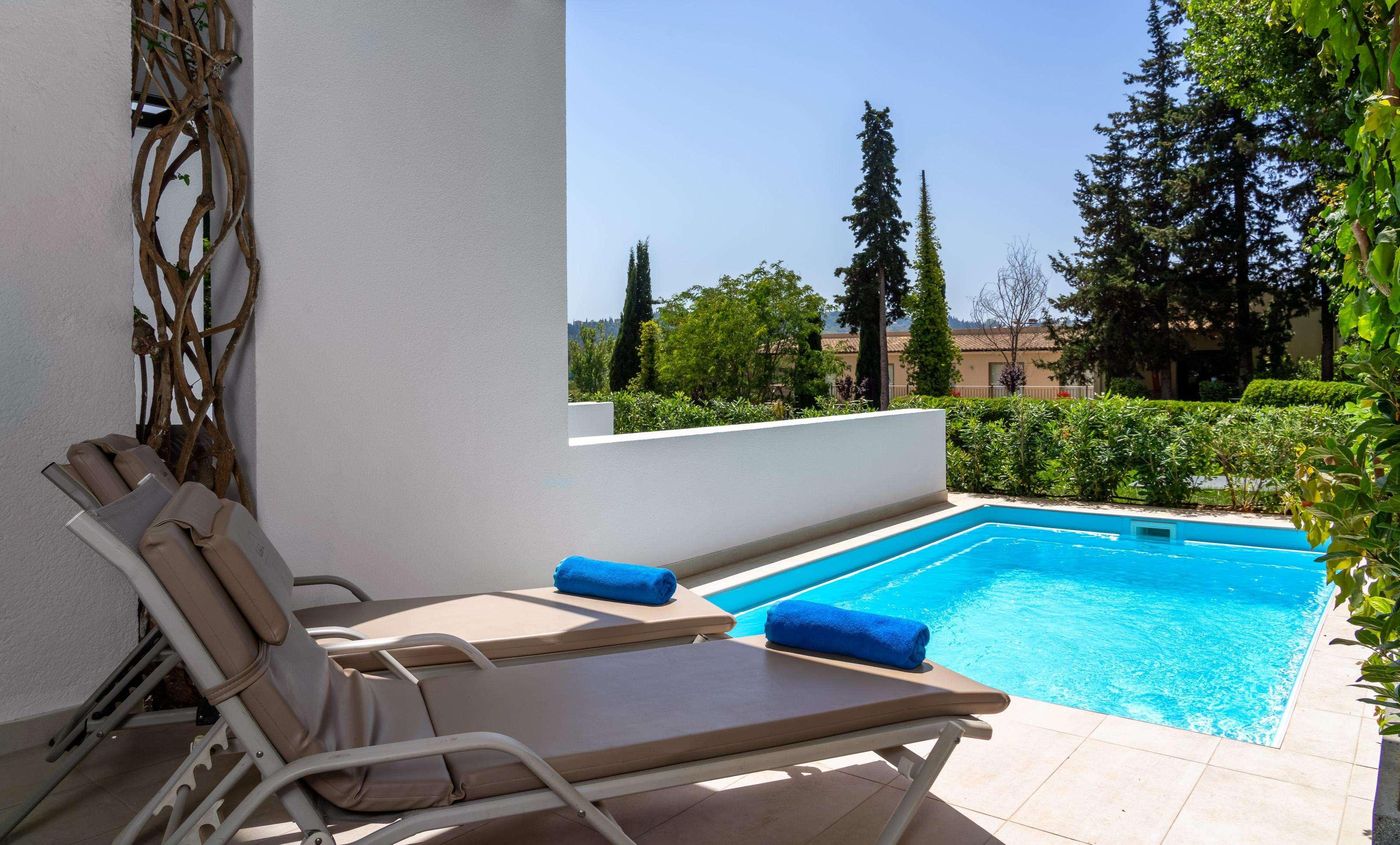 Kontokali-Bay-Room-2