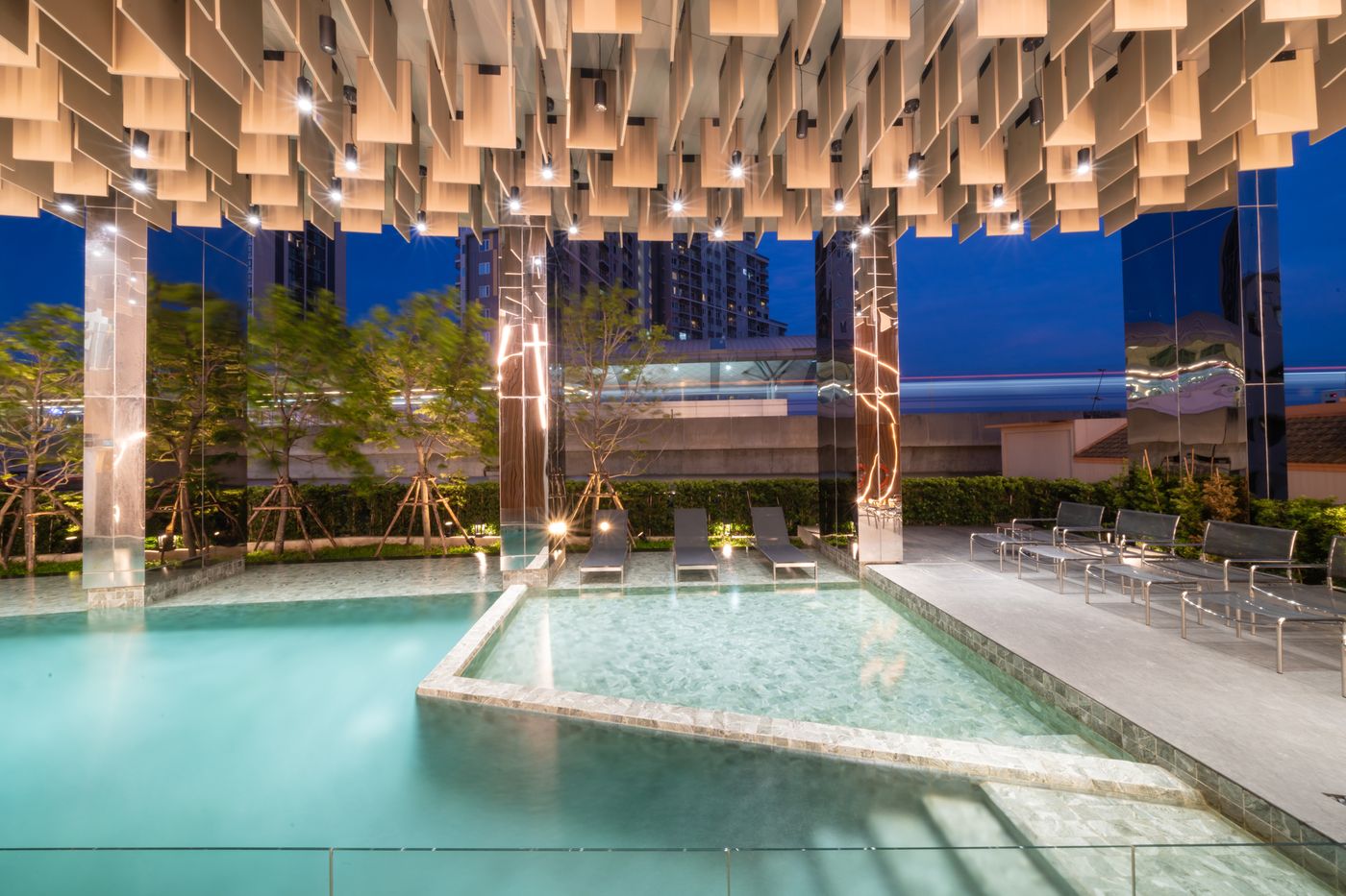 Oakwood-Suites-Tiwanon-Bangkok-Pool-29