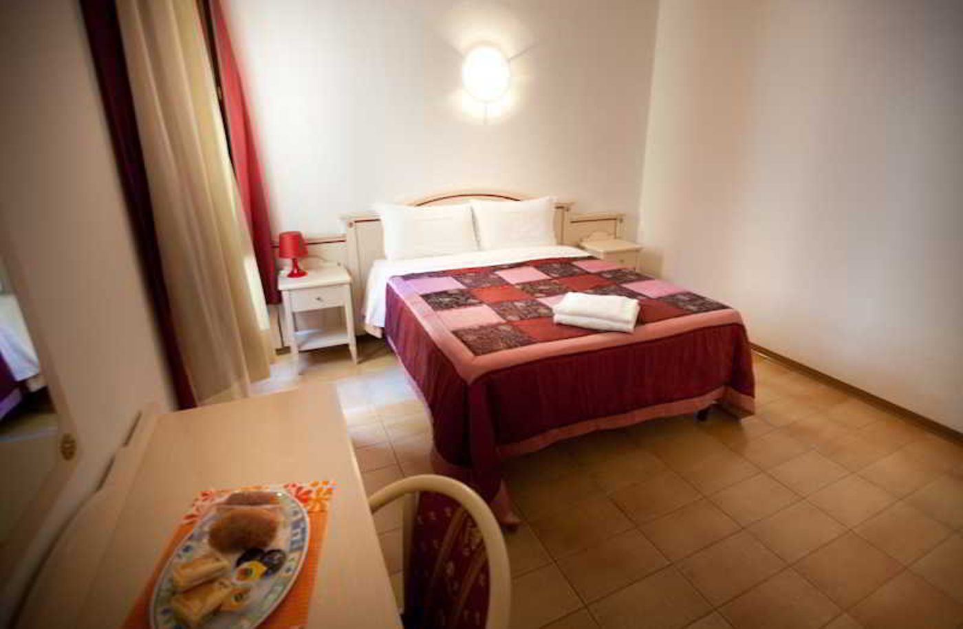 B & T Rooms Trani-Italy-ROME-Room-3