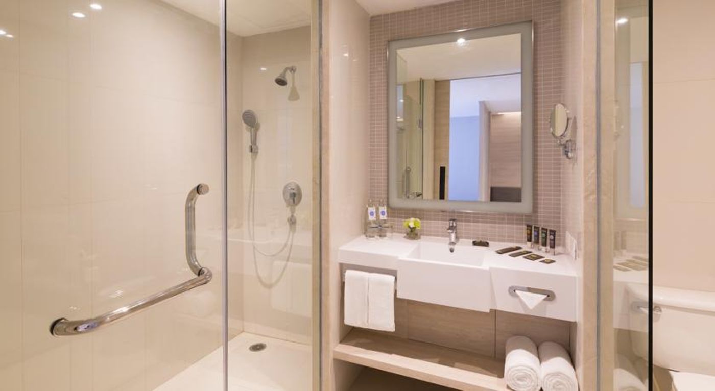 Novotel-Phuket-City--Phokeethra-Room-25