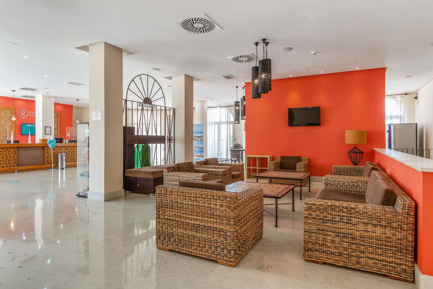 Pierre---Vacances-Terrazas-Costa-del-Sol-Lobby-53