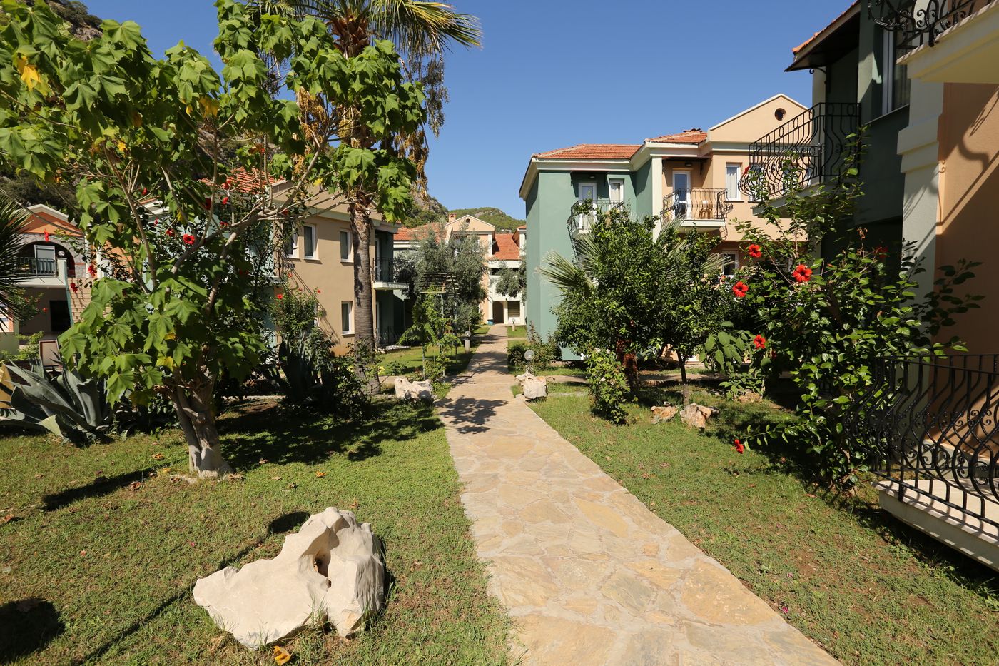 The-Tower-General-view-11