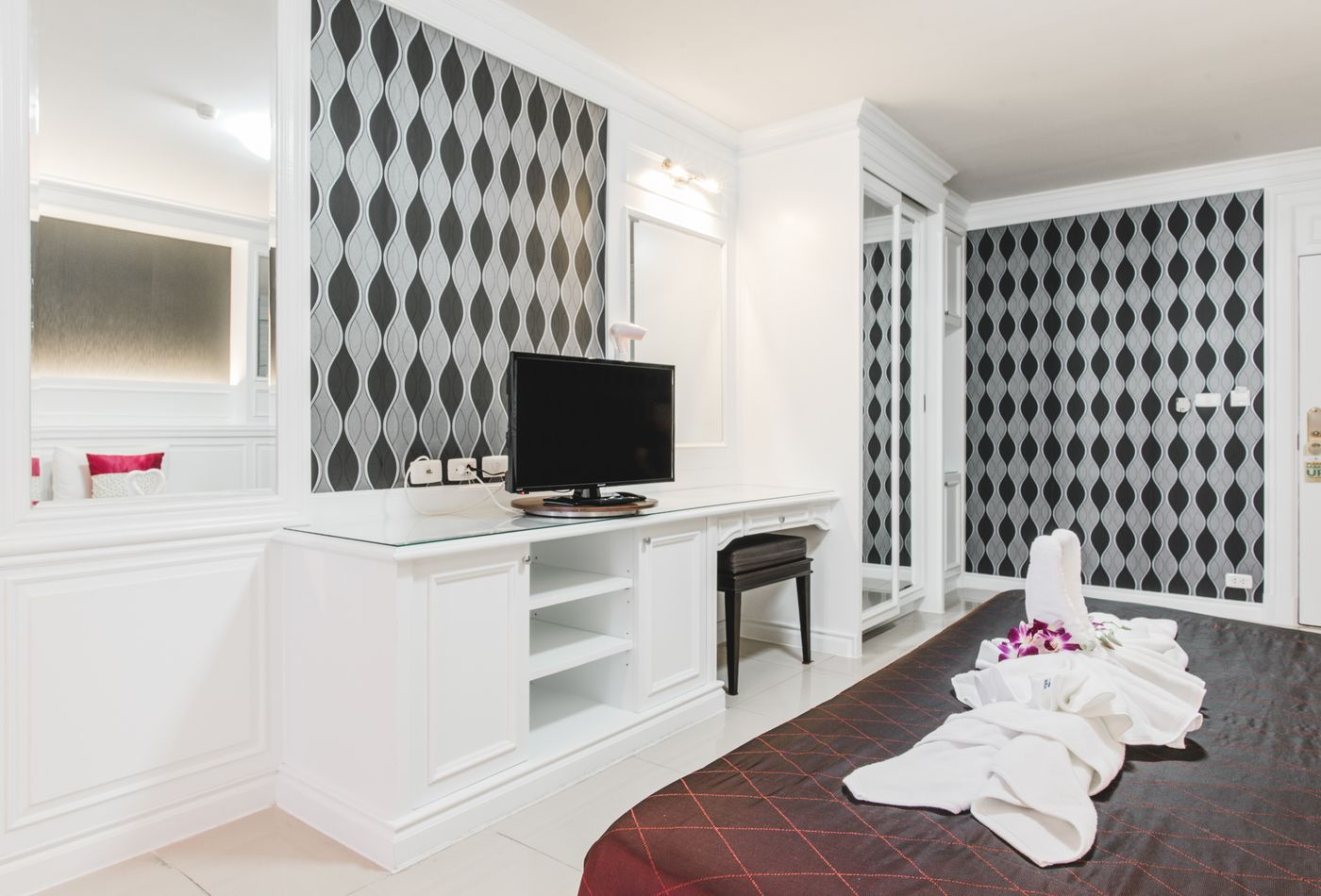 Convenient-Park-Bangkok-Sukhumvit-Room-30