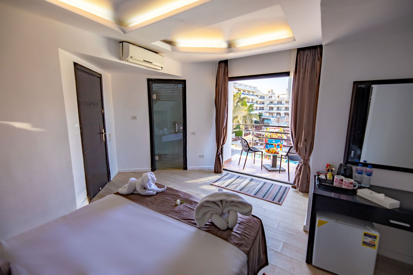 La Rosa Waves Beach Resort & Aqua Park