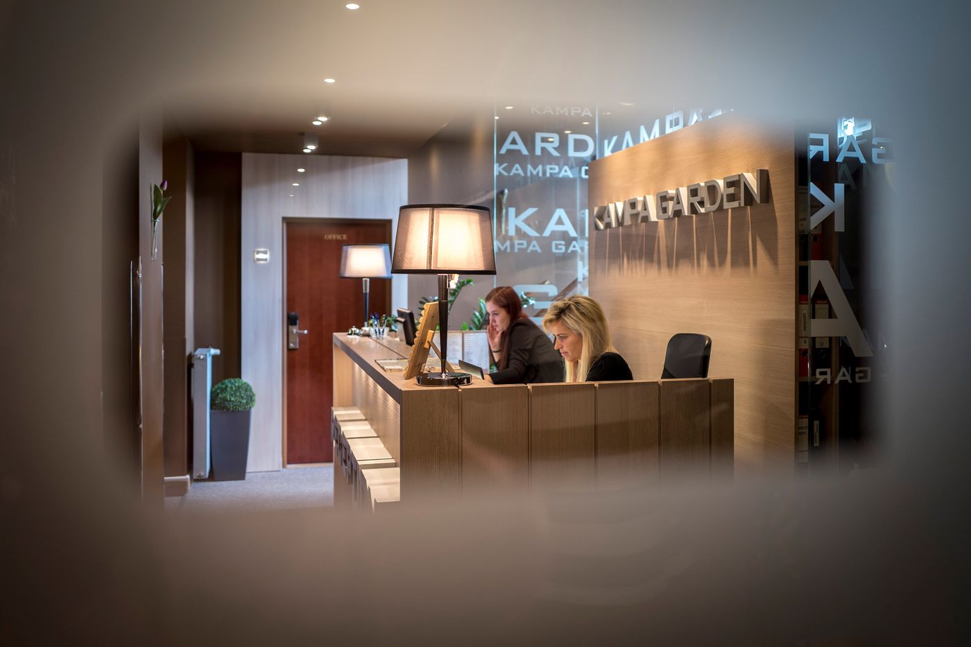 Pytloun-Kampa-Garden-Hotel-Prague-Lobby-14