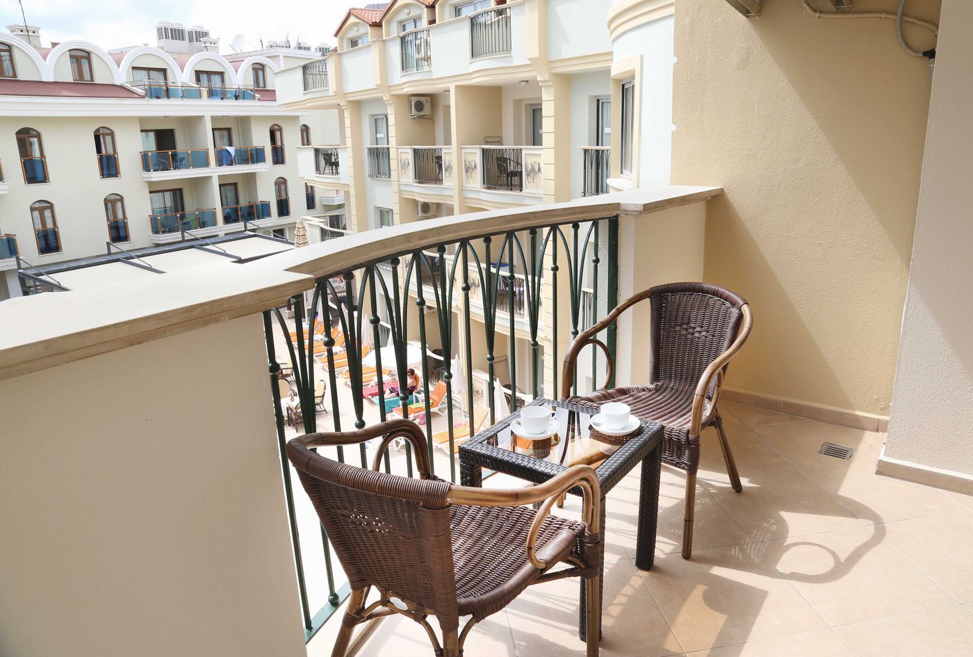 Club-Karakas-Room-22