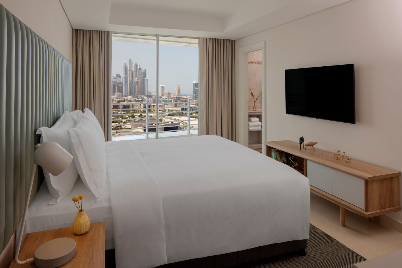 Staybridge-Suites-Dubai-Internet-City-Room-6