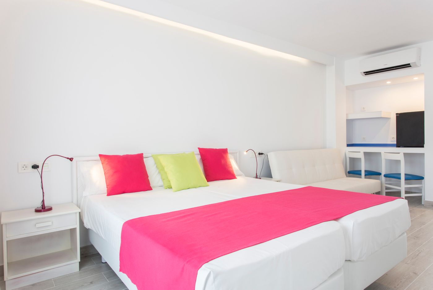 Guya Wave Hotel - Adults Only