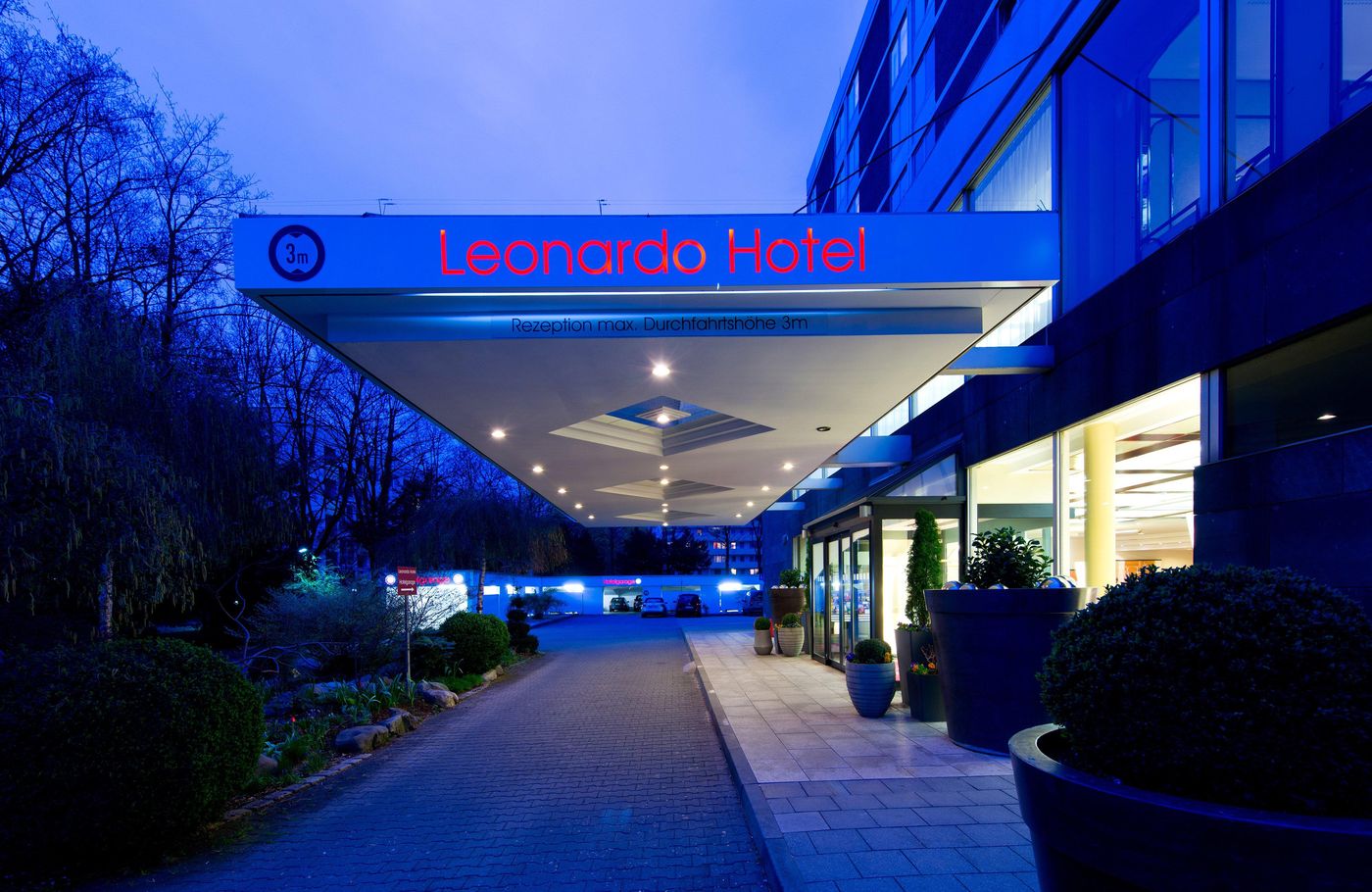 Leonardo-Hotel-Munich-Arabellapark-General-view-27