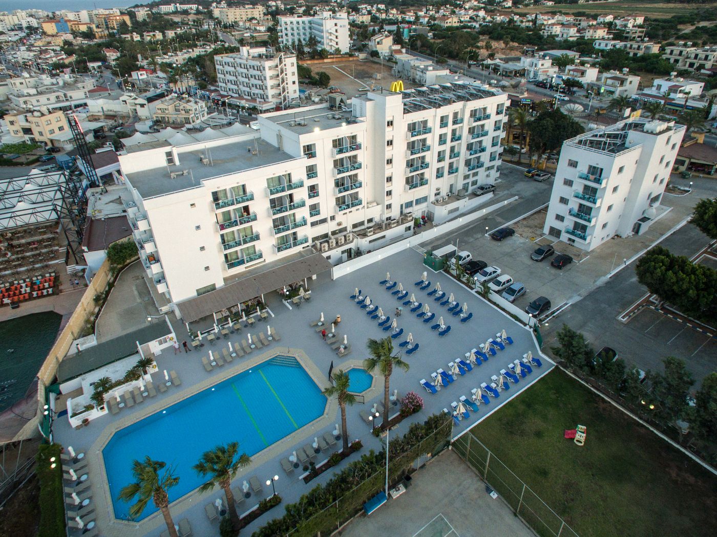 Kapetanios-Bay-Hotel-General-view-2