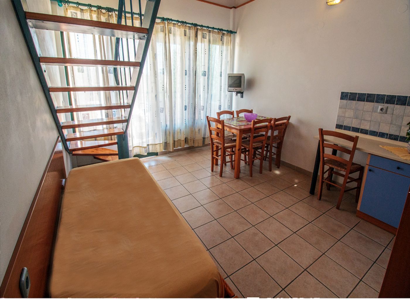 Nireas-Studios---Apartments-Room-18