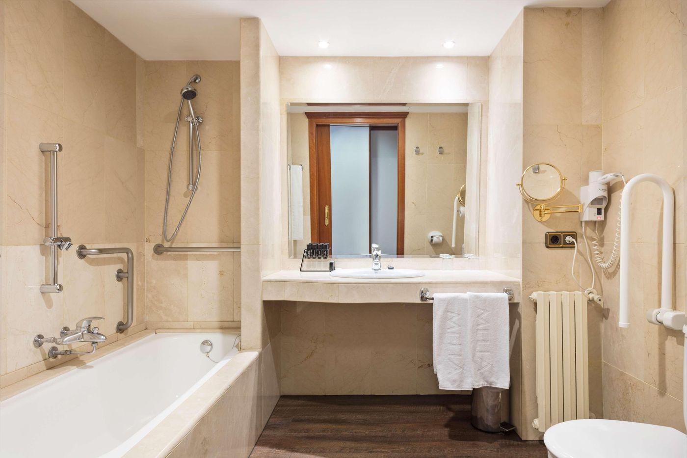 Best-Western-Premier-CMC-Girona-Room-20