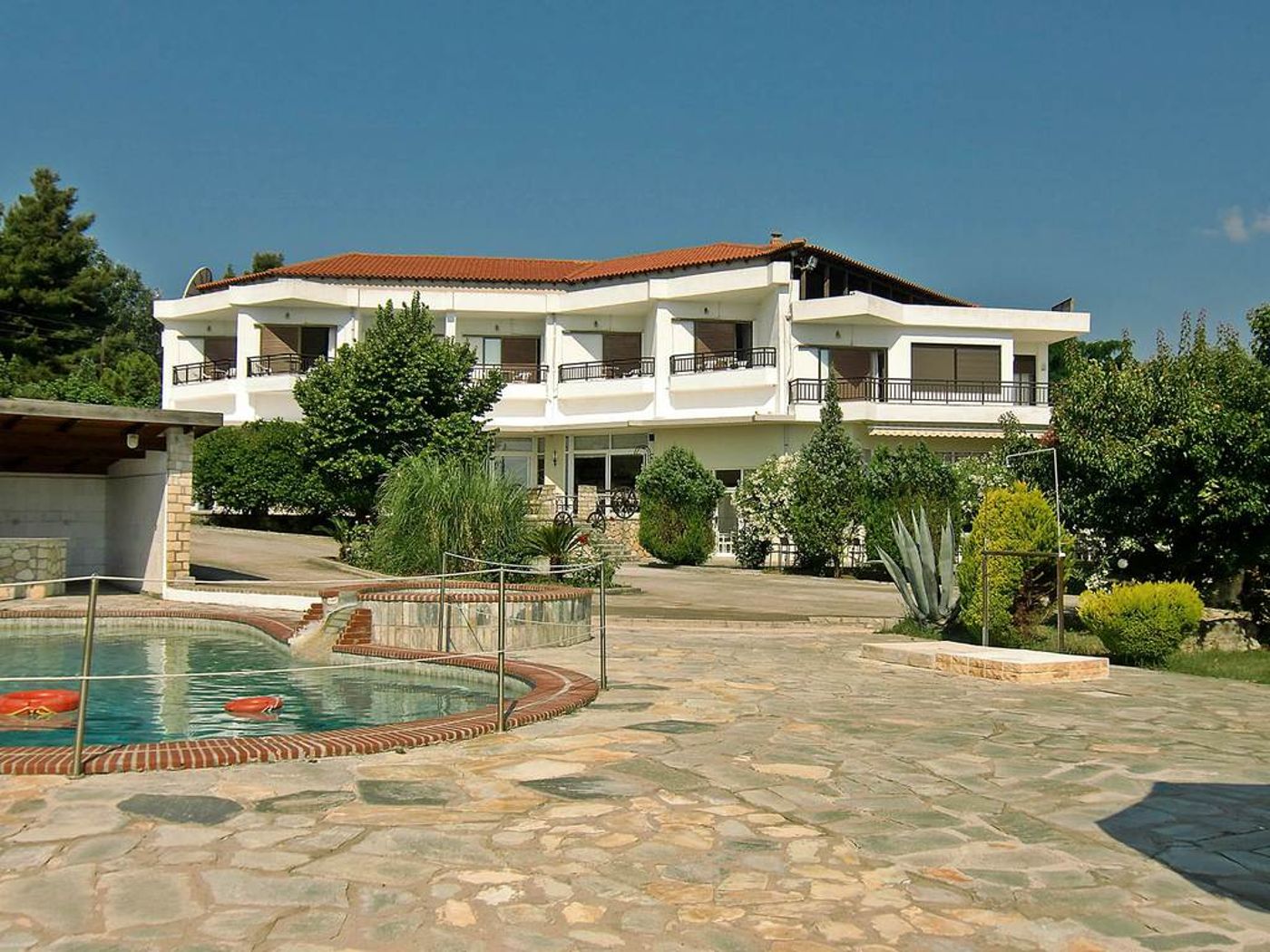 Pashos-Hotel-General-view-1