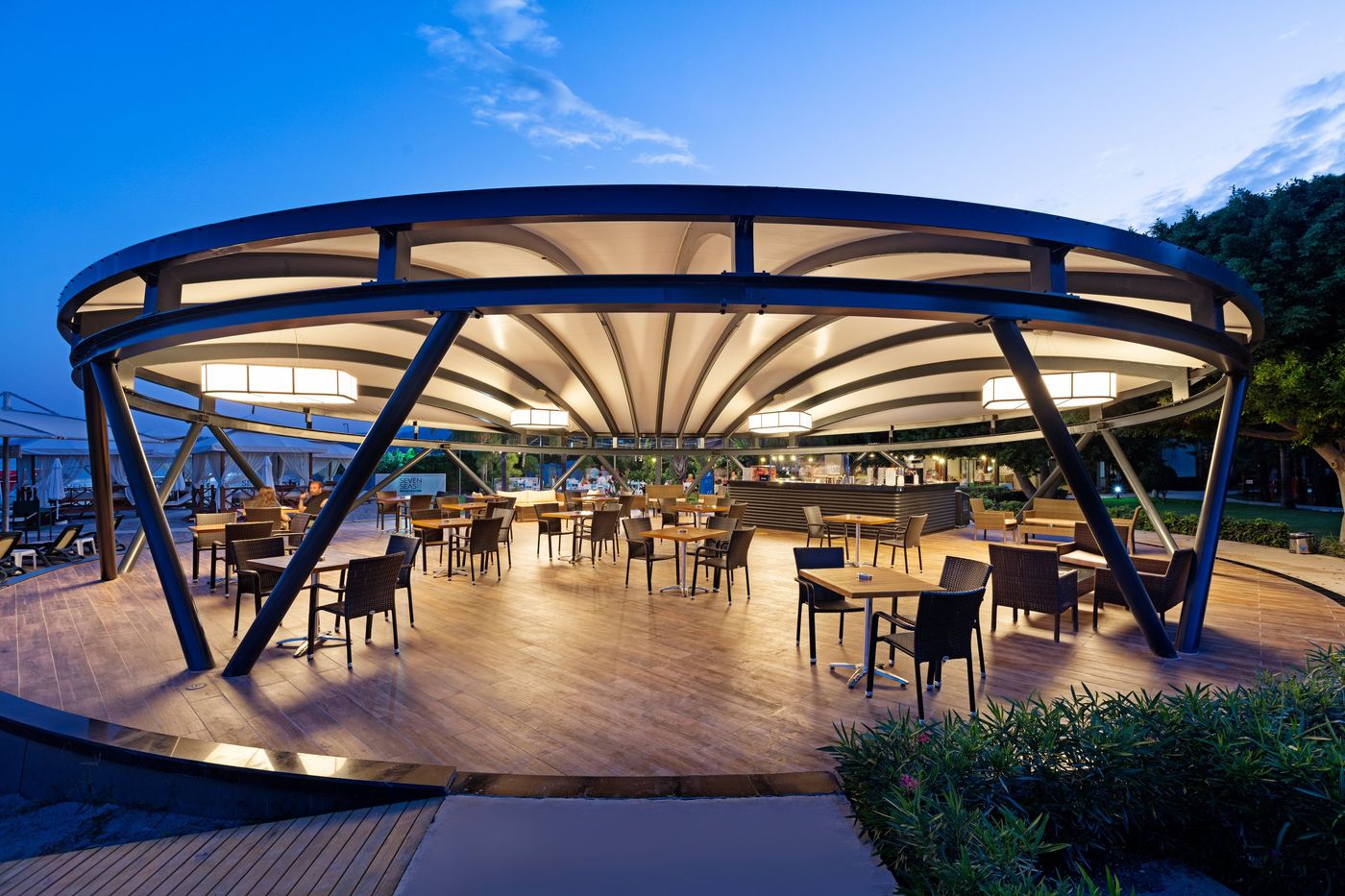 Seven Seas Hotel Life