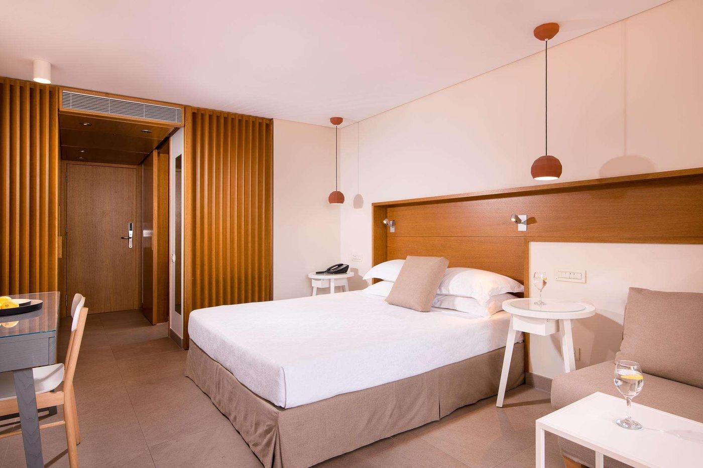 Kernos-Beach-Room-34