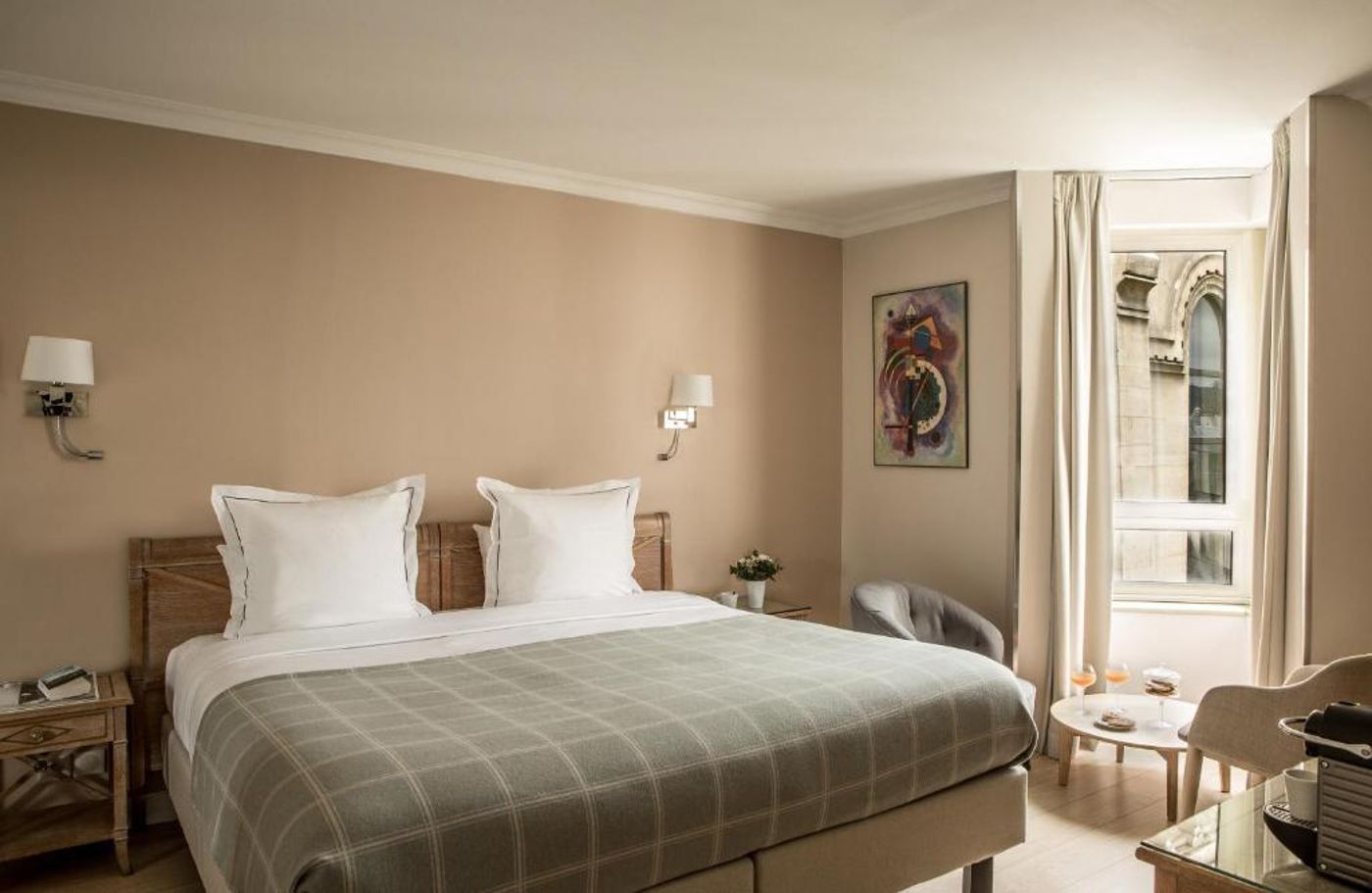 Royal-Garden-Champs-Elysees-Room-33