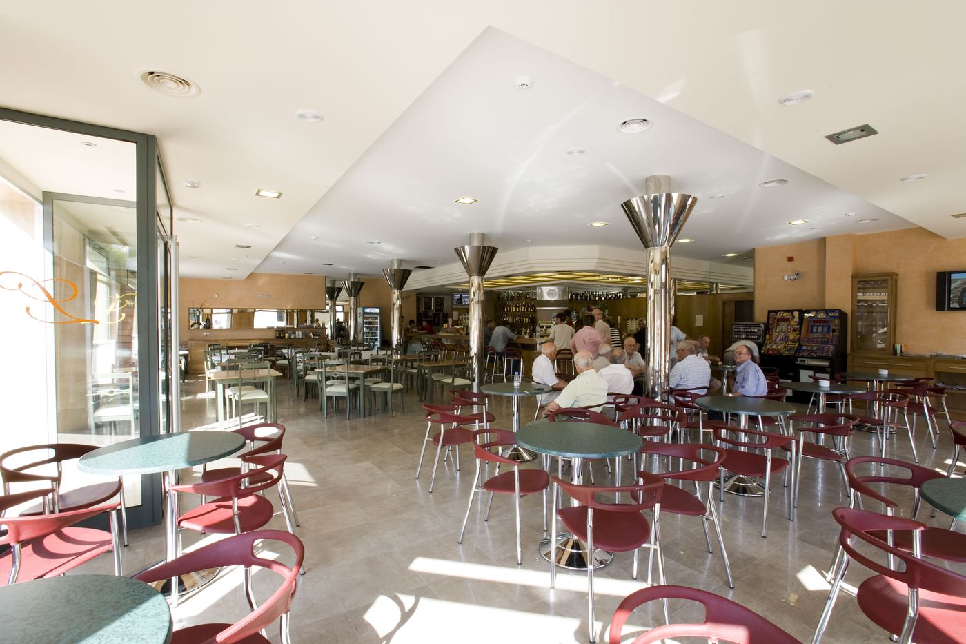 Loar-Ferreries-Apartments-Bar-35