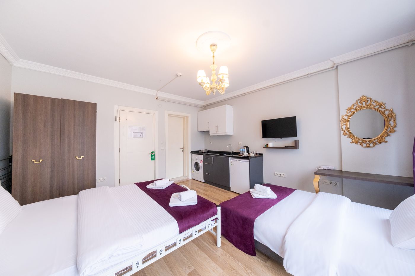 Frame-Galata-Hotel-Room-8