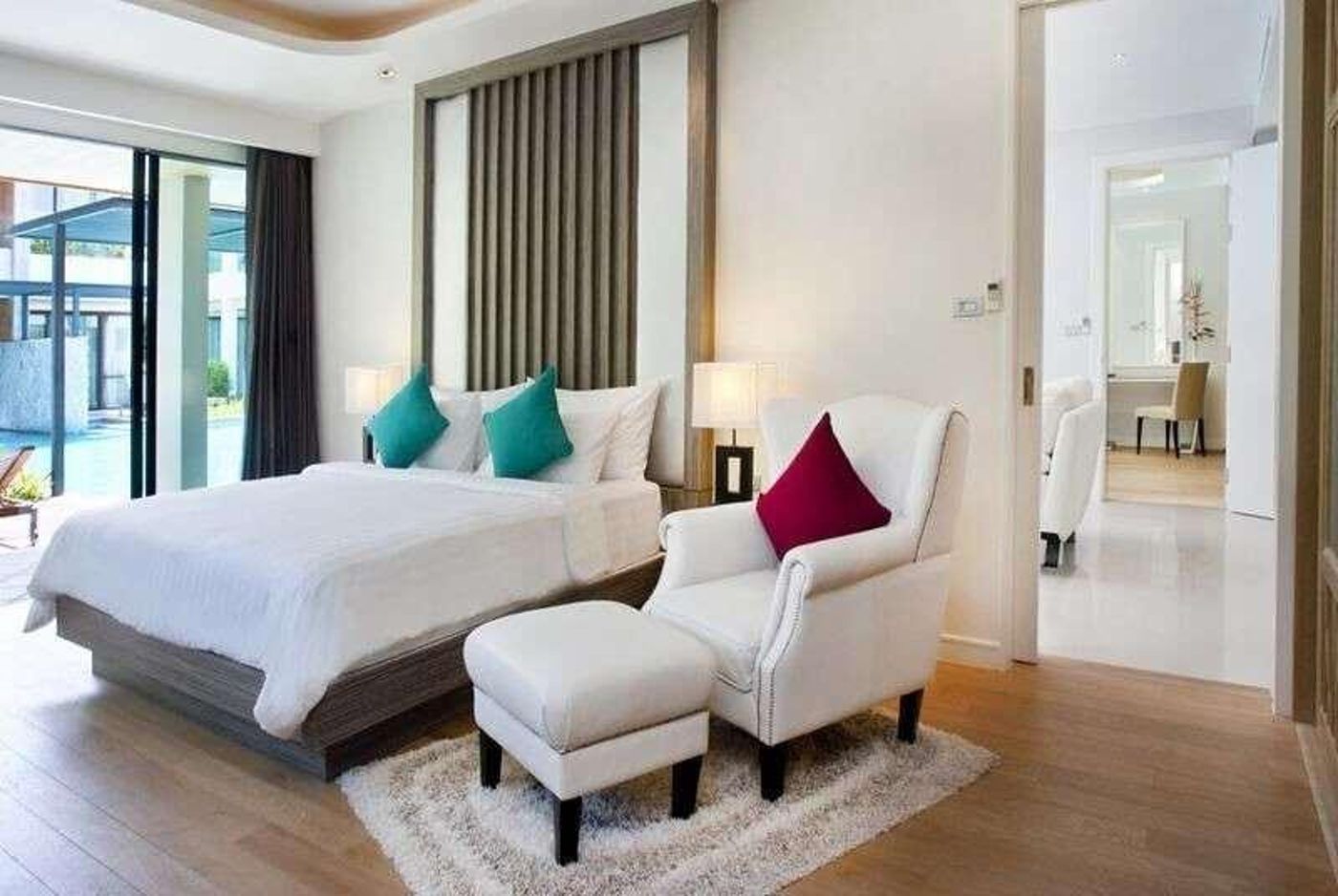 Wyndham-Sea-Pearl-Resort-Phuket-Room-24