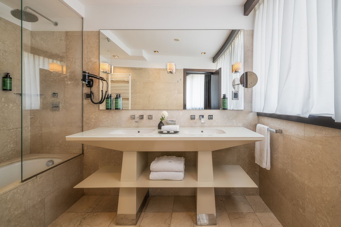 Crowne-Plaza-Milan-City-Room-45