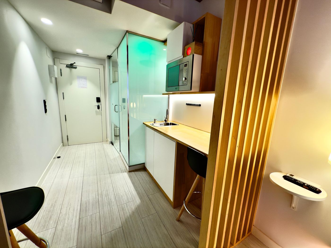 Far-Home-Bernabeu-Room-4