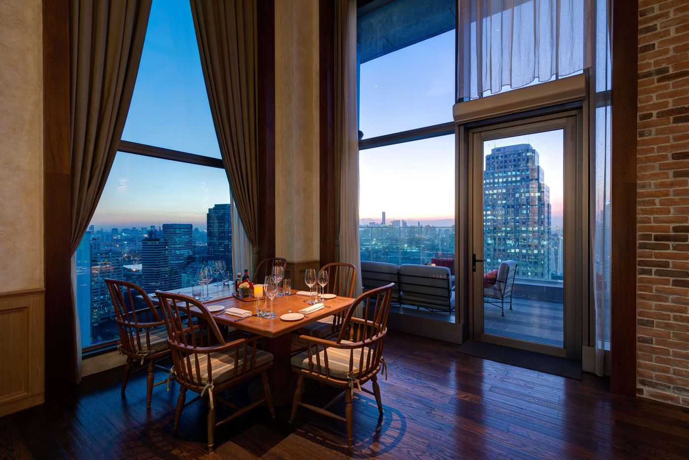 Radisson-Blu-Plaza-Bangkok-Restaurant-6