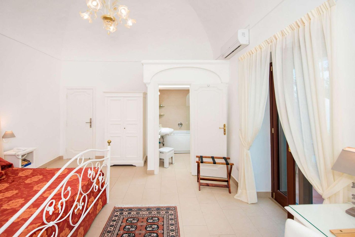 Hotel-Villa-Gabrisa-Room-12