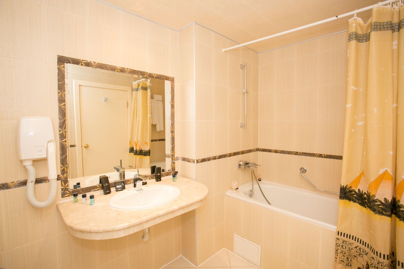 Imperial-Palace-Room-34