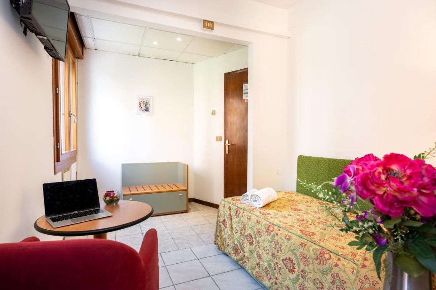 Camelia-Rooms-Venice-Room-5