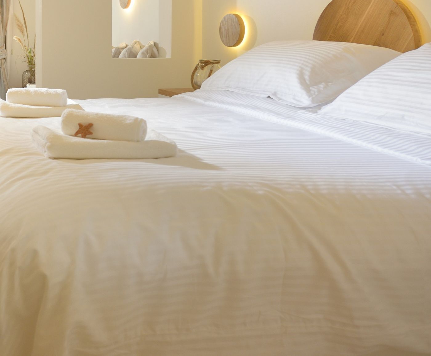 Saint-John-Hotel-Villas---Spa-Room-68