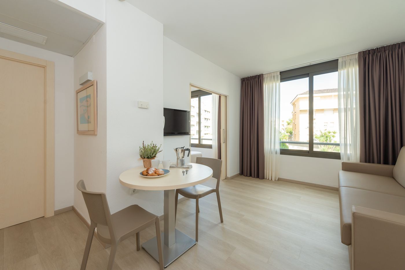 Atenea-Park-Suites---Apartments-Room-17