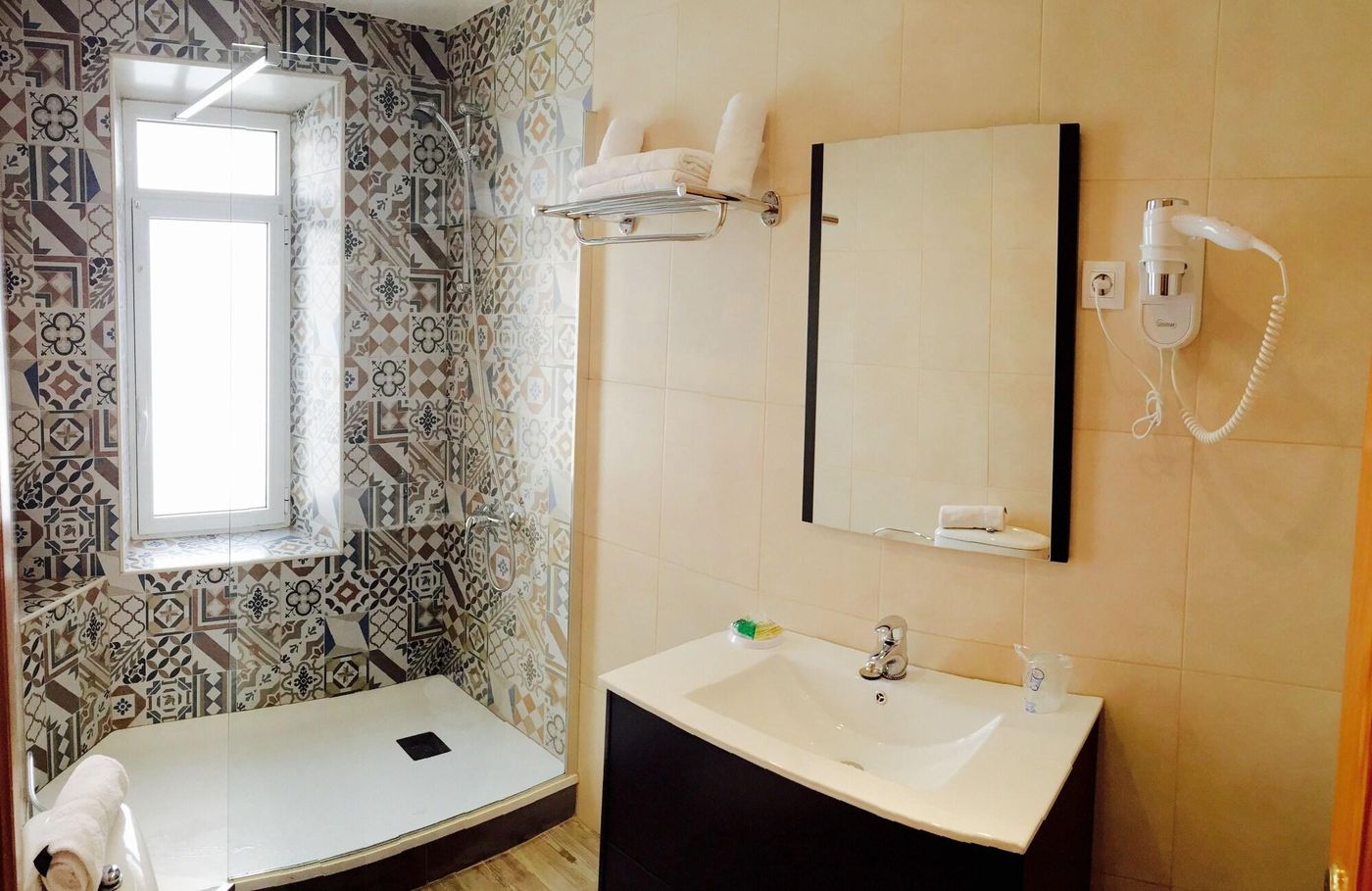 Hosteria Villa De Castro-Spain-CASTRO URDIALES-Room-7