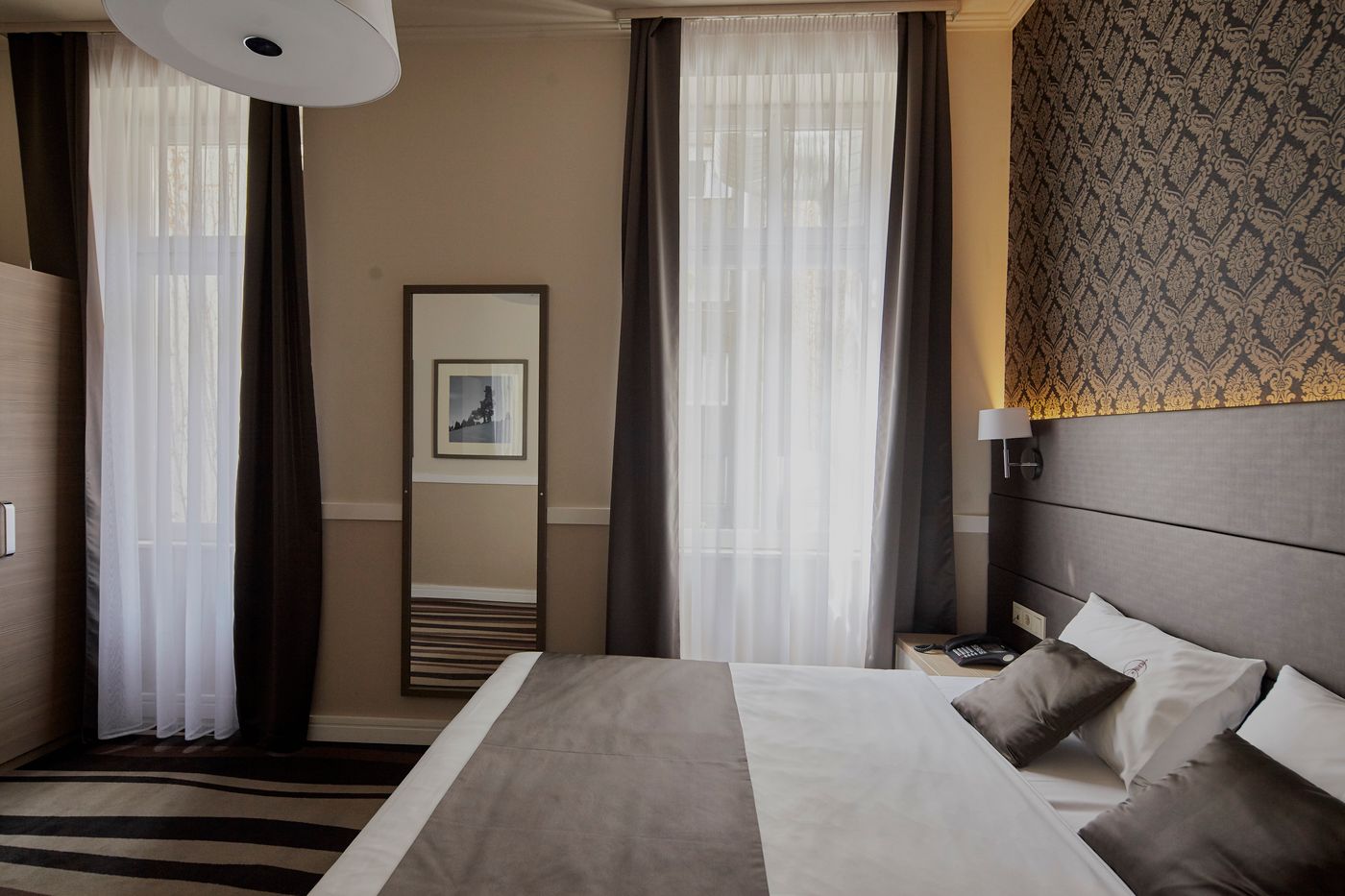 Hotel-Central-Basilica-General-view-15