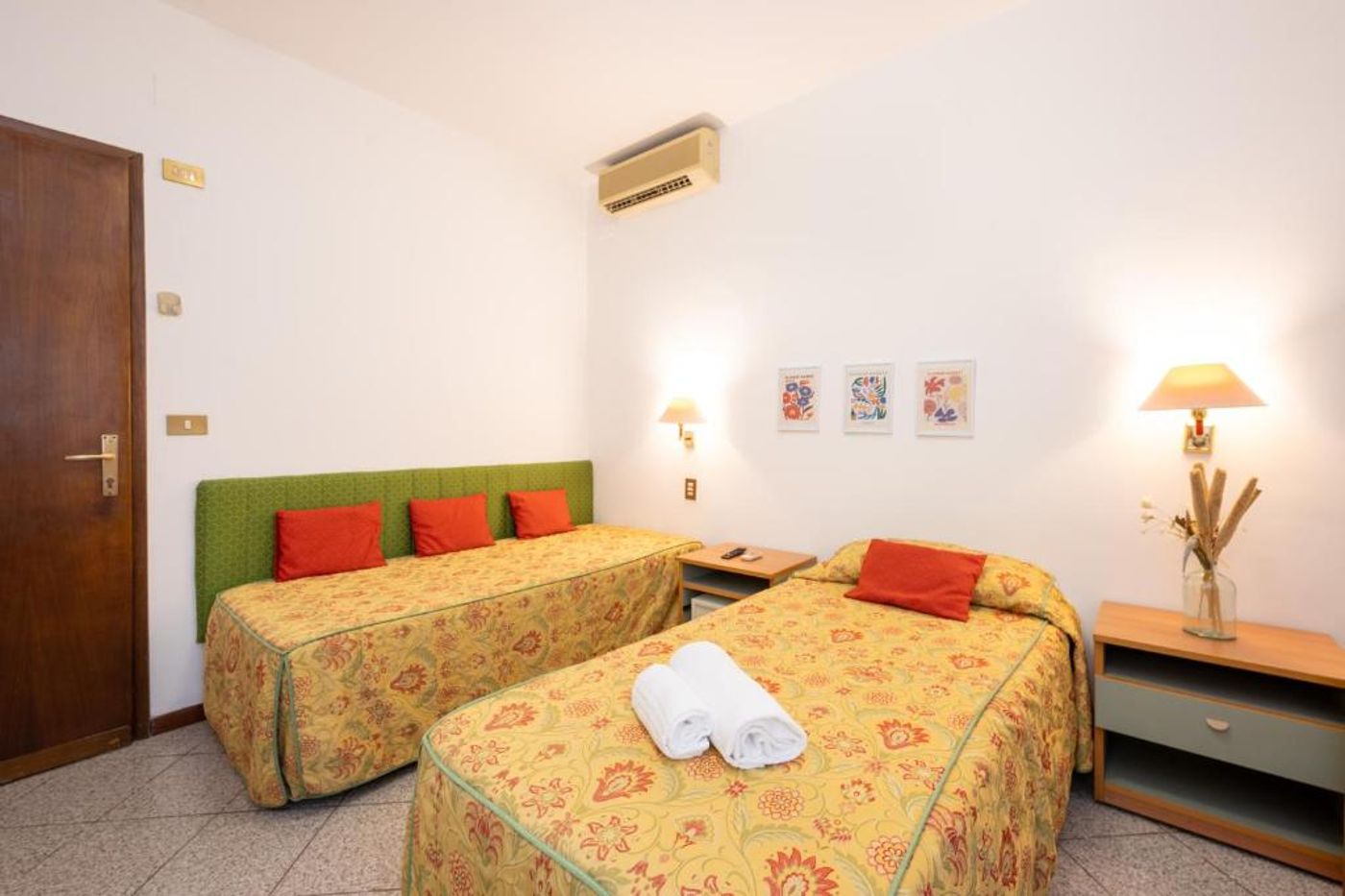 Camelia Rooms Venice-Italy-Venezia-Room-9
