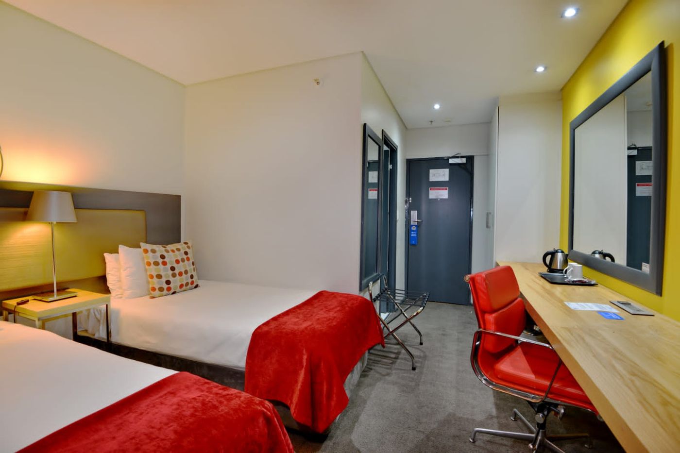 Fountains-Hotel-Cape-Town-Room-26