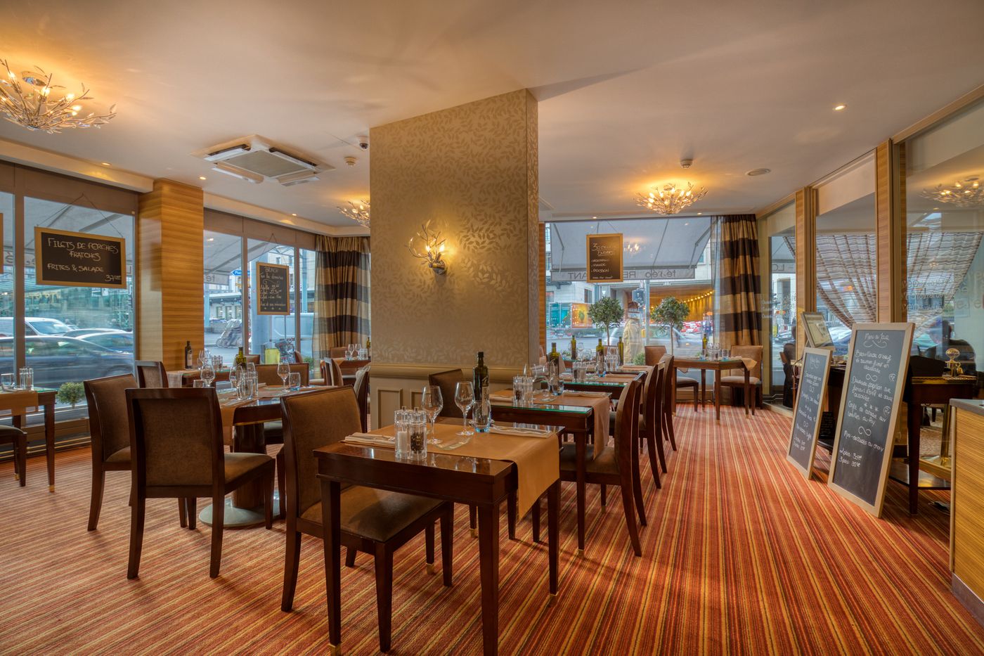 Warwick-Geneva-Restaurant-30