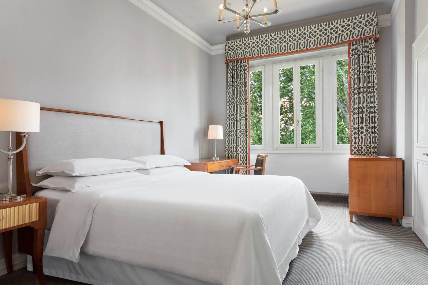 Sheraton-Diana-Majestic-Room-34