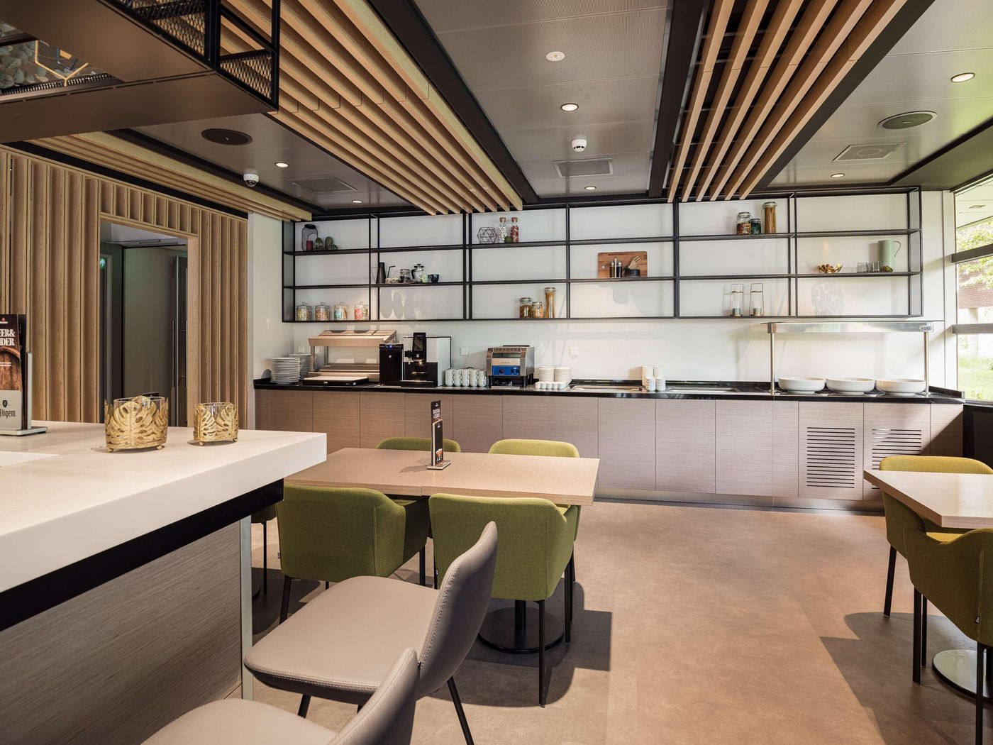 Executive-Residency-by-Best-Western-Amsterdam-Airport-Restaurant-15